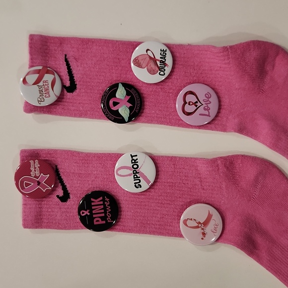 🎀Nike breast cancer junk socks - Picture 3 of 3
